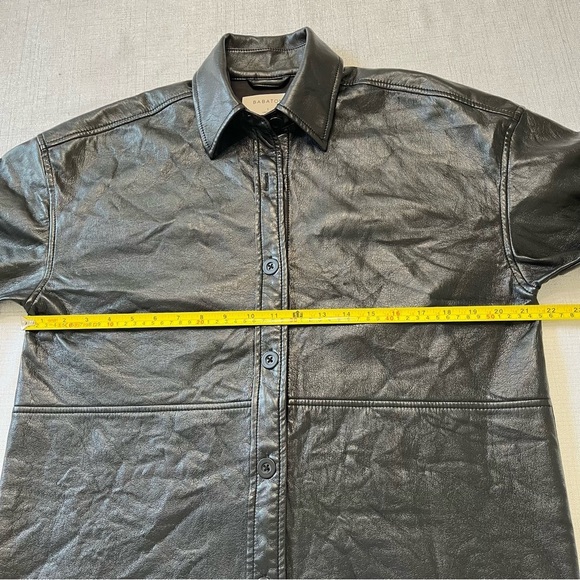 Aritzia Babaton Button-Up Faux Leather Shirt Jacket Liquid Leather Size Small. - Picture 4 of 7